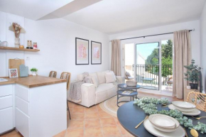1BR Condo Montgo - Castle view